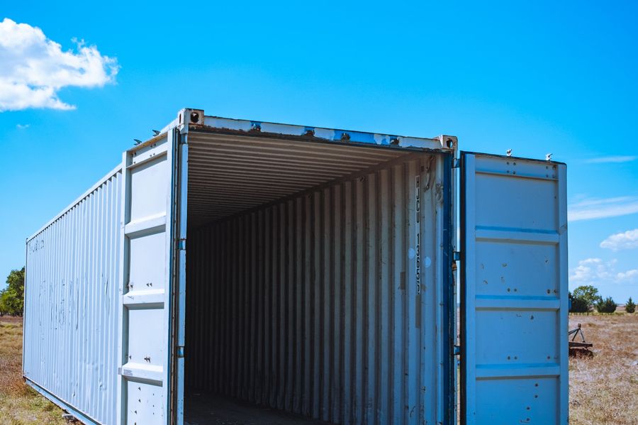 Cargo-worthy 20ft container, doors open